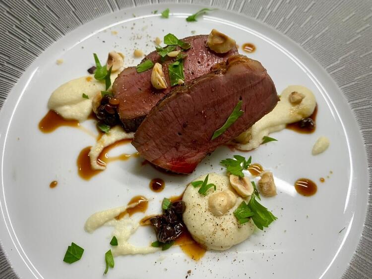 日本橋駅から徒歩2分と好立地！