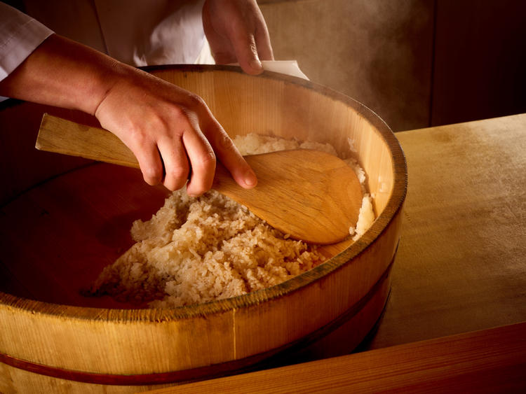 改良を重ねたシャリは鮨通を唸らせる絶品