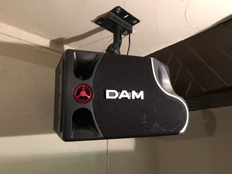 カラオケのスピーカー