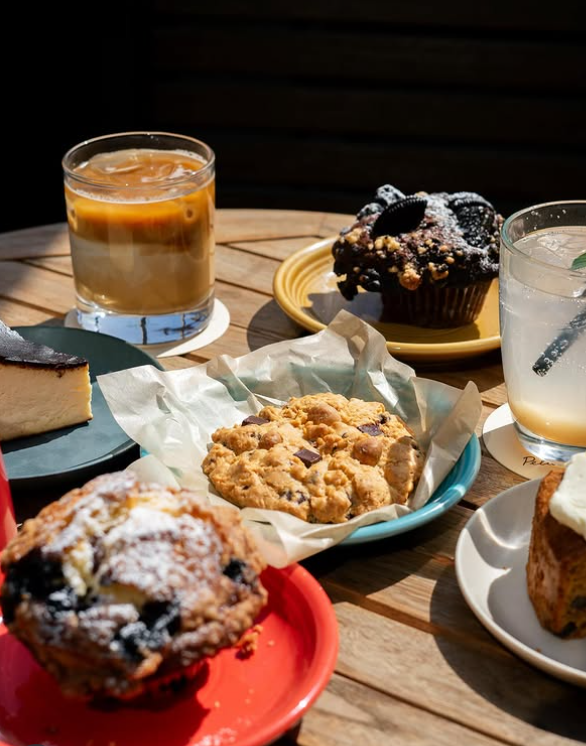 髪型・髪色・ネイル・ピアス自由◎