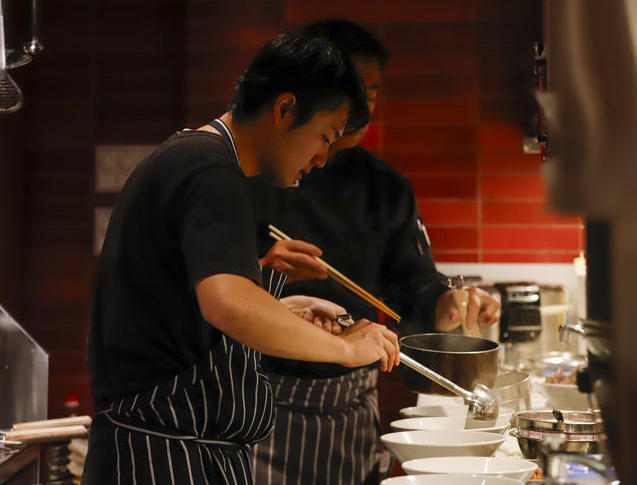 経験が少なくてもシェフが教えてくれます