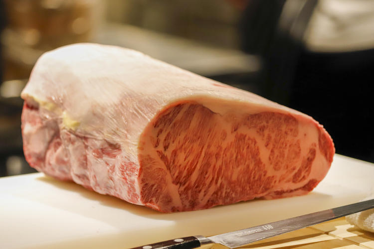 佐賀牛や宮崎牛など九州食材にこだわる