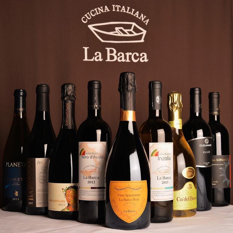 ホールスタッフは女性がメインで活躍中★