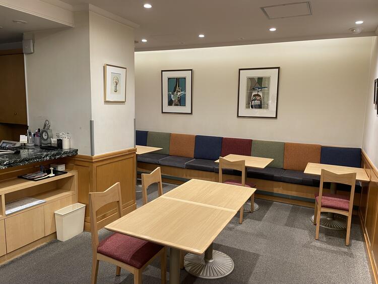 平日昼は社員食堂として営業しています