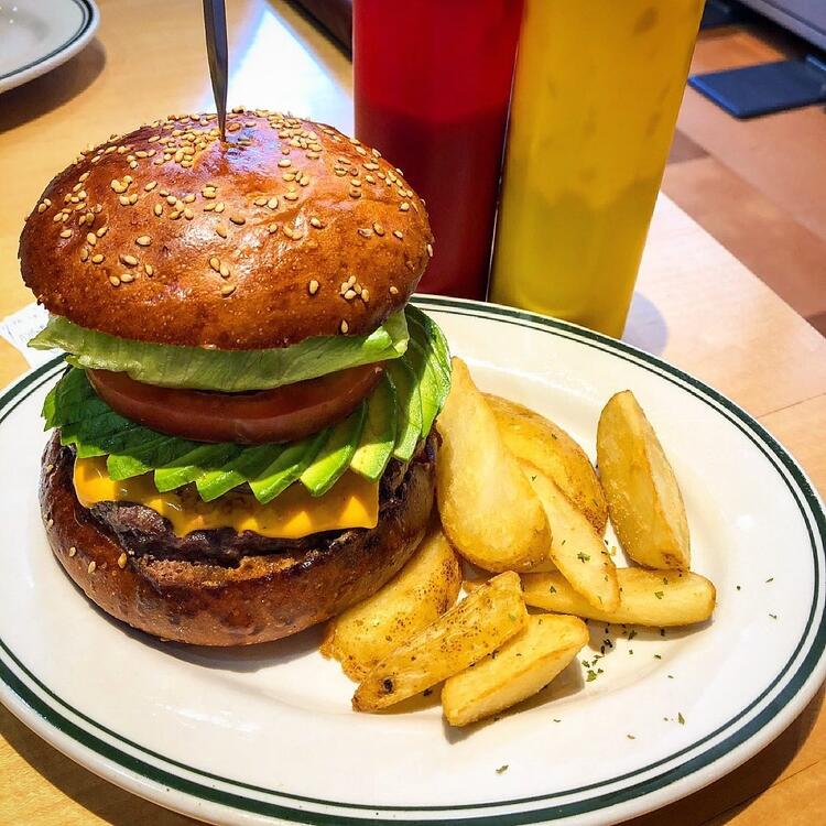 ランチタイムのお仕事です！