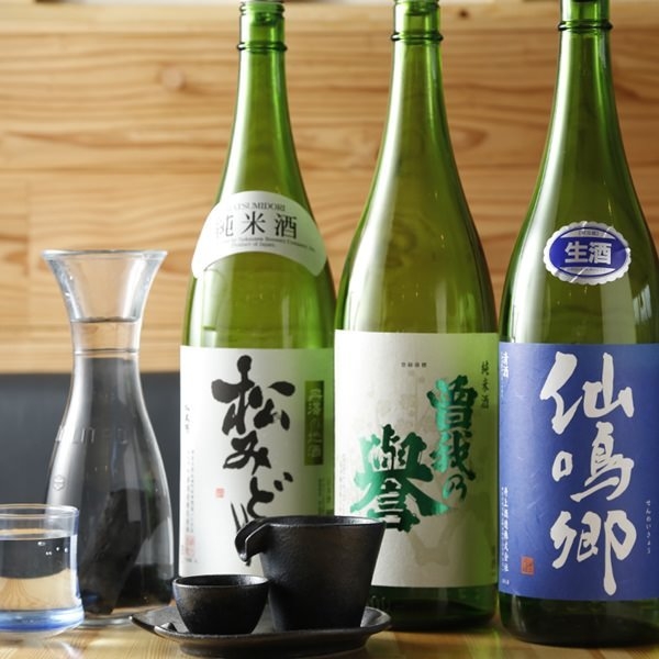 全国各地の日本酒や焼酎も選定中