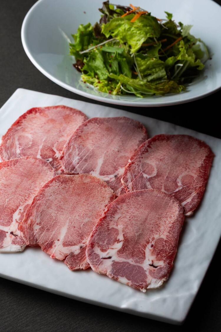 九州各地の生産者から厳選した黒毛和牛