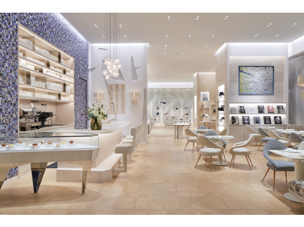 関空から海外に行く人のみ来店可能なお店