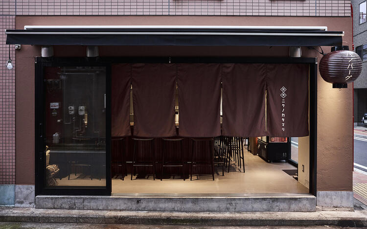 夜は炭と薪を使った本格ネオ居酒屋★