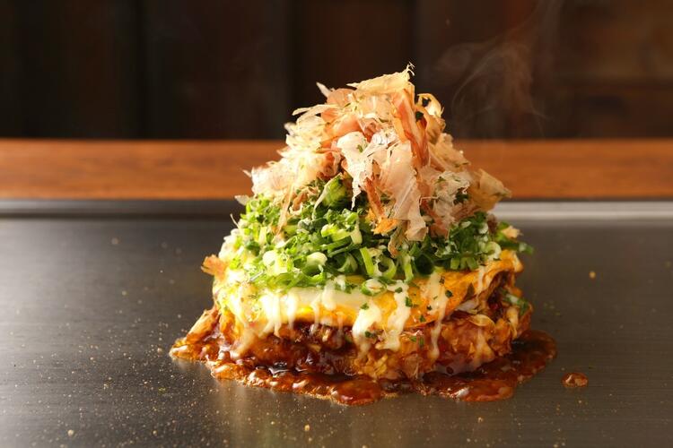 新橋で愛されるお好み焼き居酒屋！