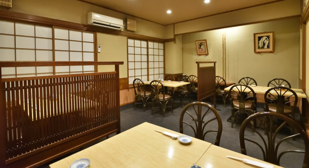 幅広い年代が活躍中のお店です