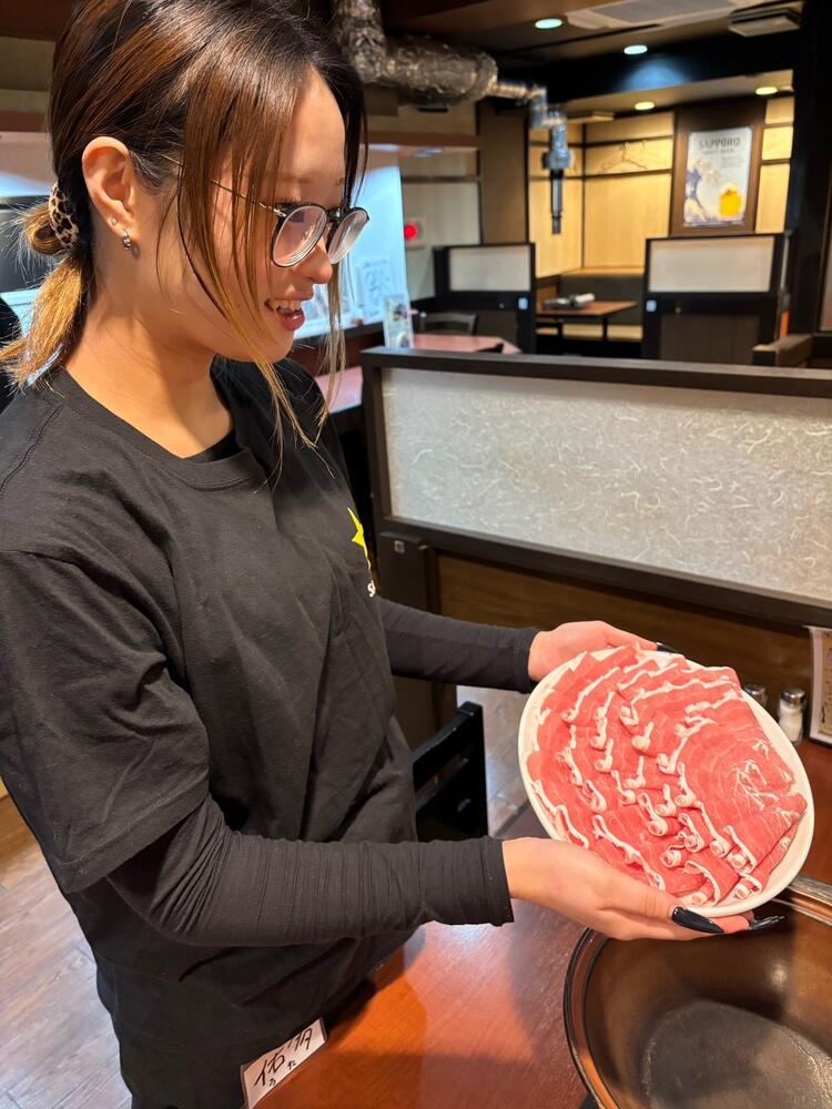 髪色・ネイル自由♪