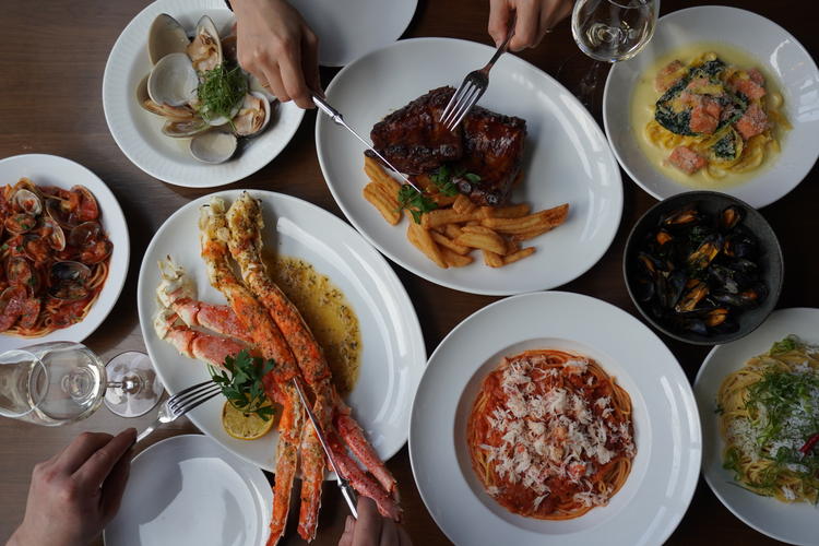 「女王レジーナのおもてなし」がコンセプト