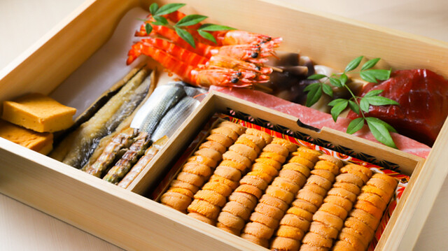 月8日休み、日曜・祝日定休です