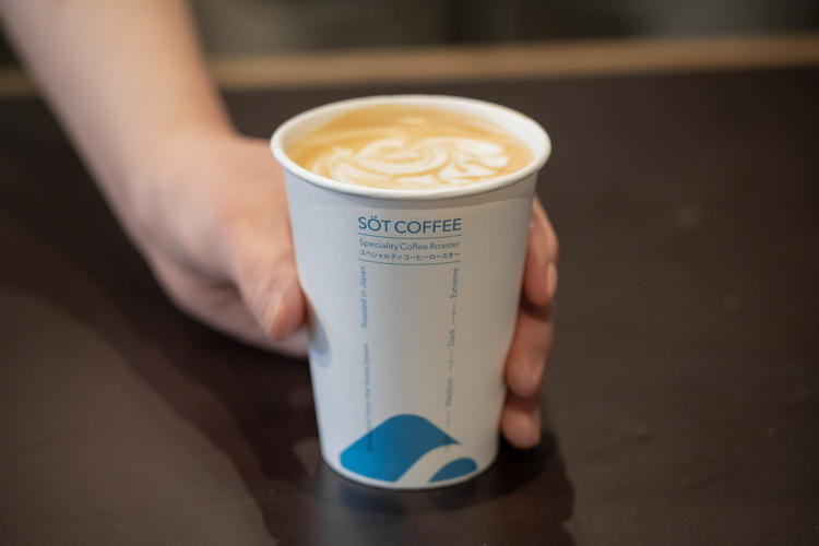 様々な国の珈琲ラバーのお客様と出会えます