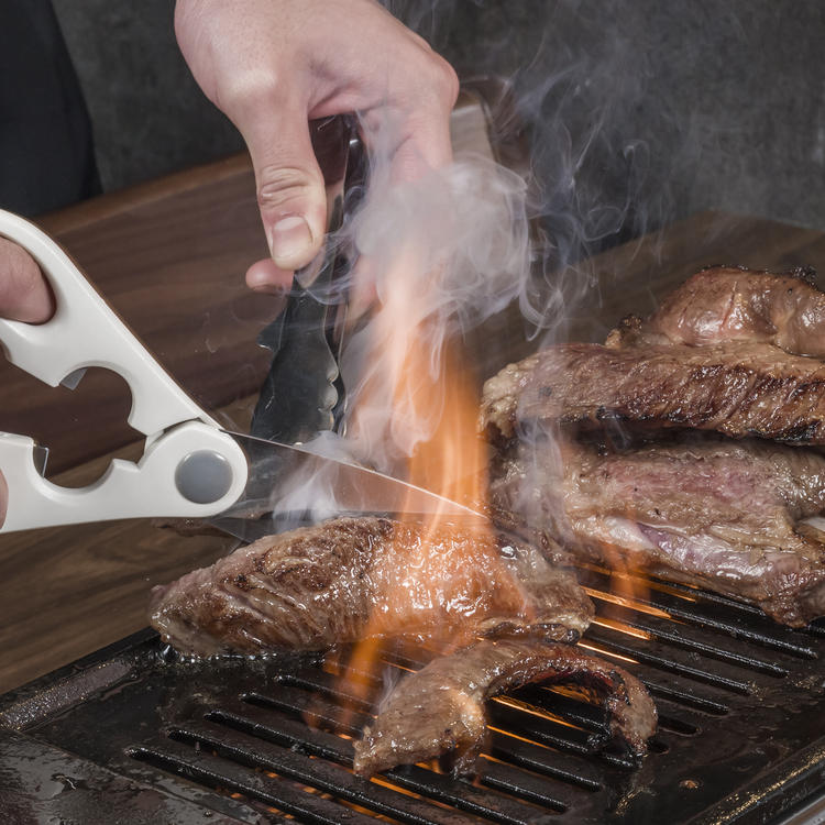 月6〜8日休み＋休暇制度充実◎