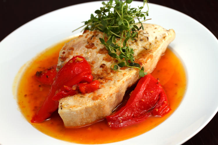 一頭買和牛や豊洲買付鮮魚など産直素材満載