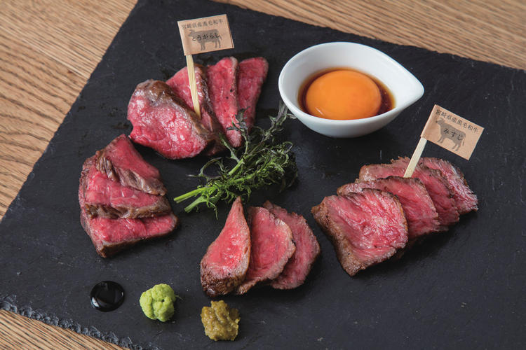 看板メニューの≪和牛食べ比べ≫♪