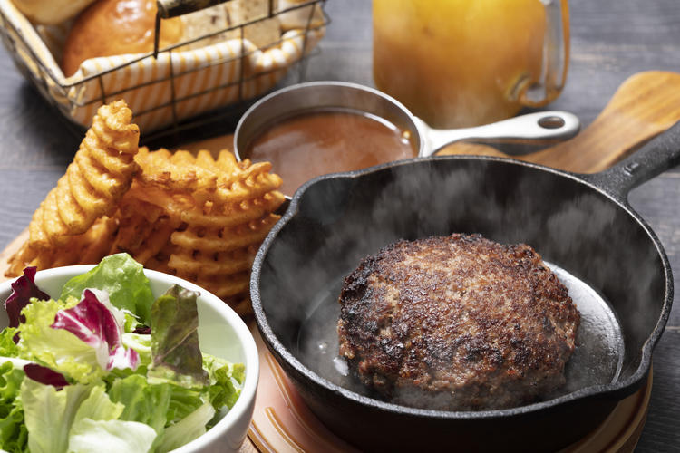 スプーンで食べる！とろける和牛ハンバーグ