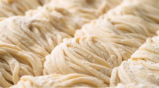 4種の小麦をブレンドした特製太麺♪