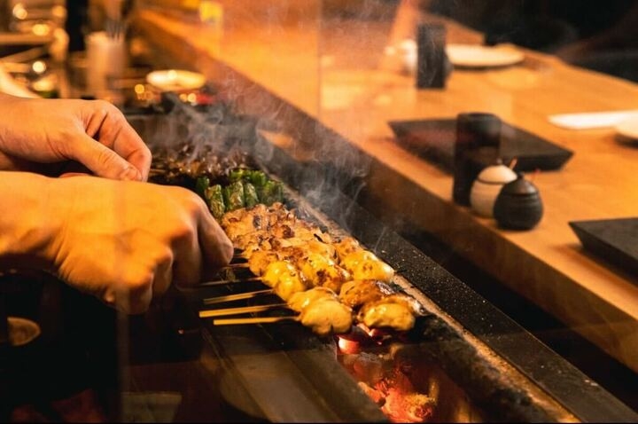 仕込み・串打ち・焼きまで学べる環境です
