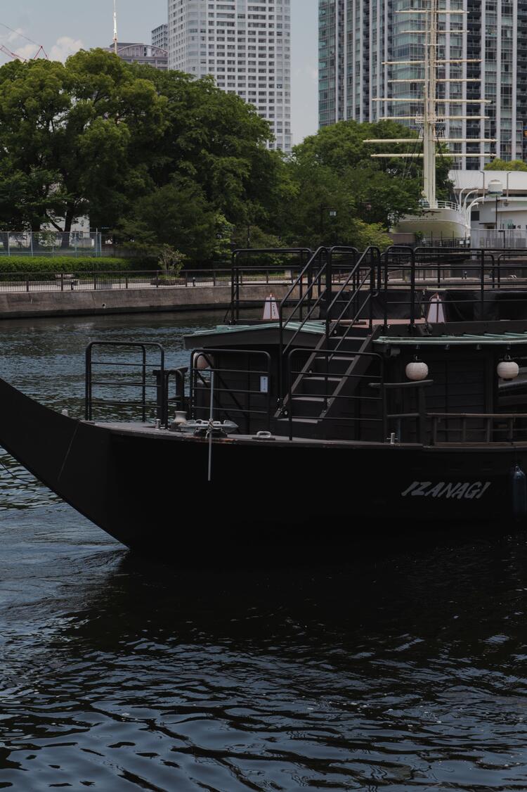 伝統的な数寄屋造りの屋形船♪