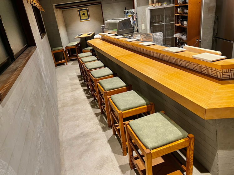 オープンキッチンを設置予定※既存店画像