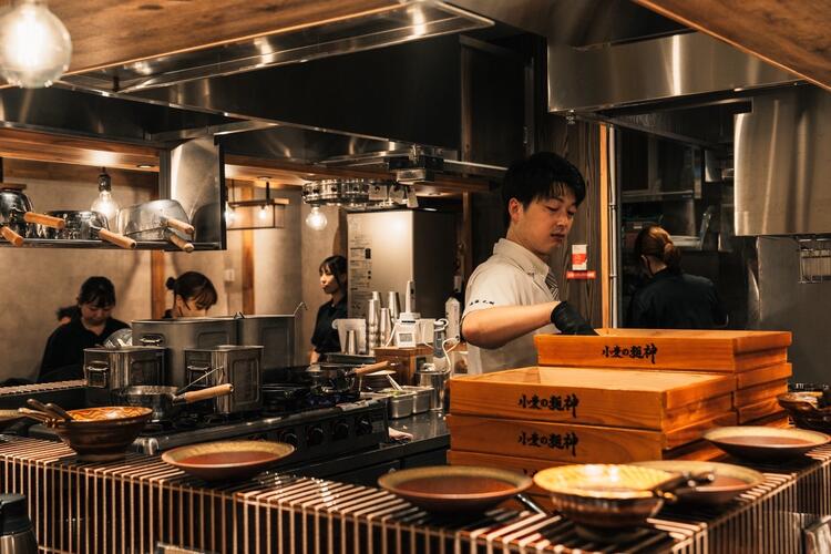 活気のあるおしゃれな店内です！