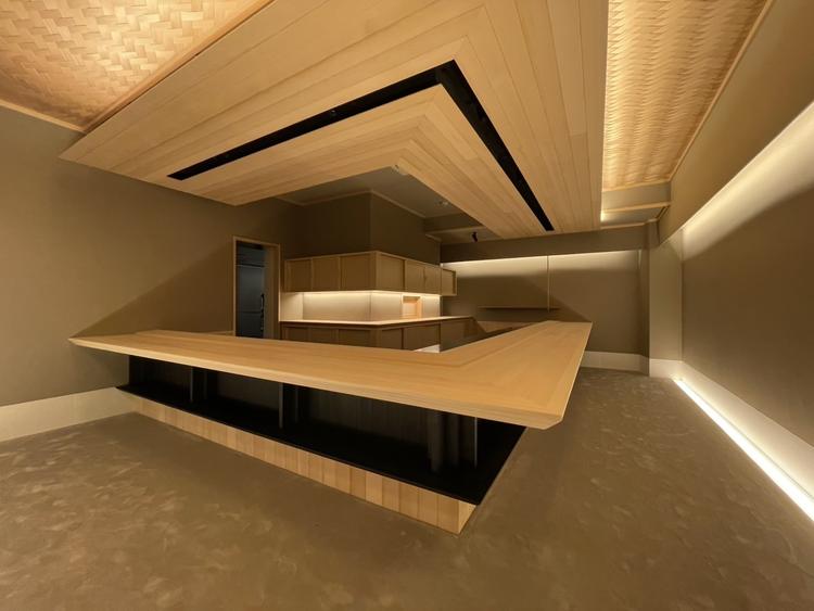 鮨・日本料理店です