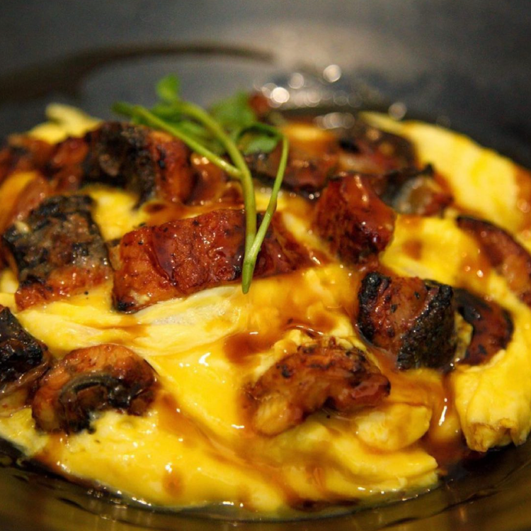 創作料理！うなぎのオムライスも大人気！