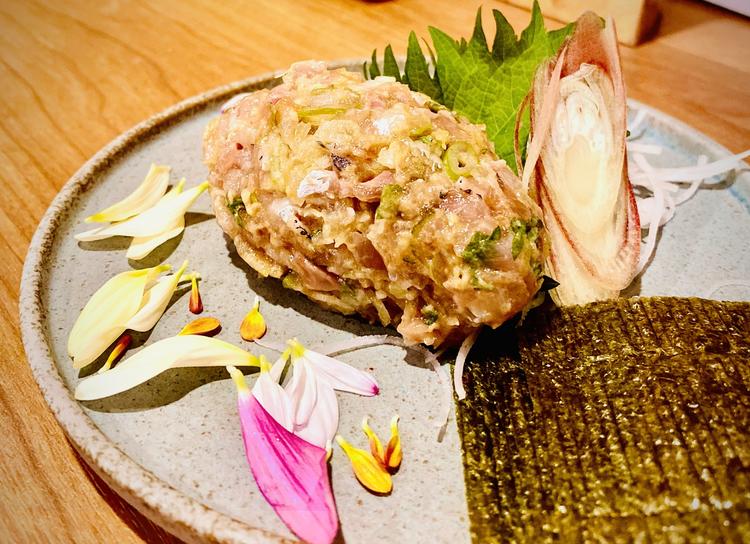 鯵のなめろうと日本酒がたまらん