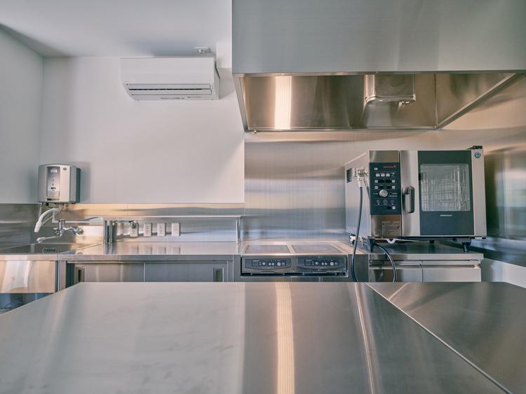 スチコンとIHコンロです