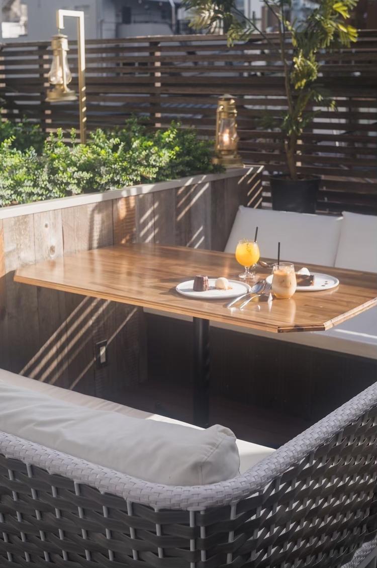 ４階はフルオープン可能な開放感あふれる屋