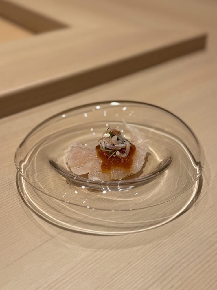 季節に応じたコース料理をご提供