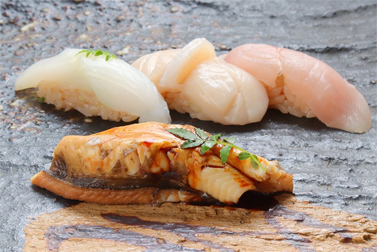 本格的な江戸前鮨を提供