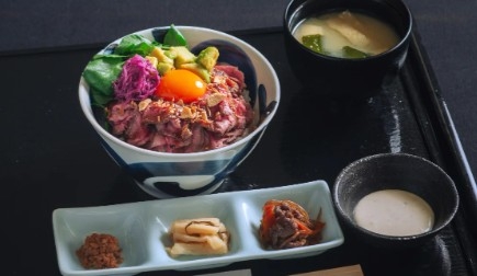 美味しいまかないが食べられます★