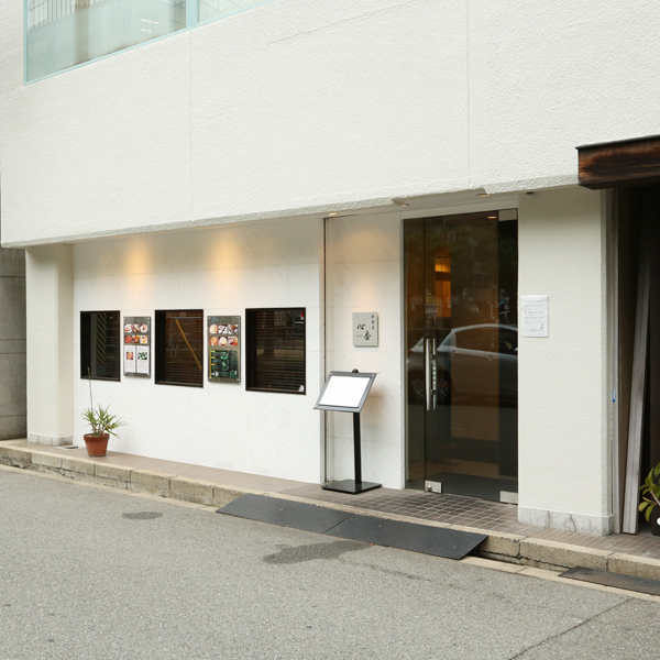 南森町駅から徒歩4分！