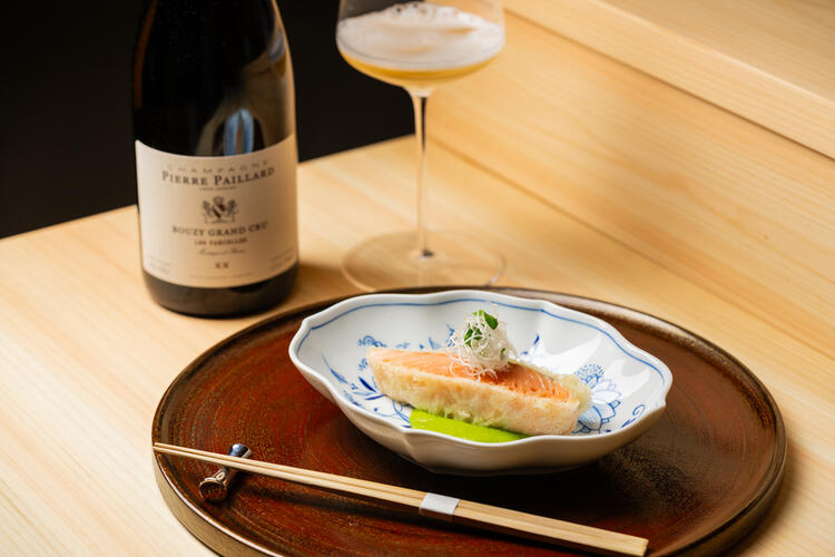 ソムリエは資格保有者の限定募集