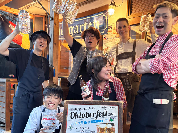オクトーバーフェストの時の↑正装（？）姿