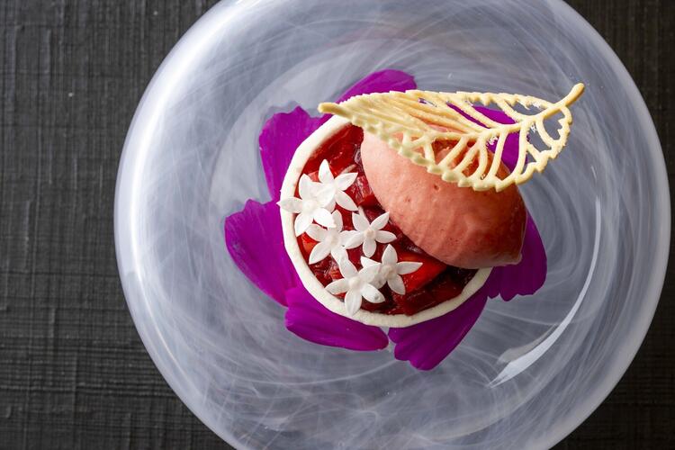 季節の移ろいを皿の上で表現