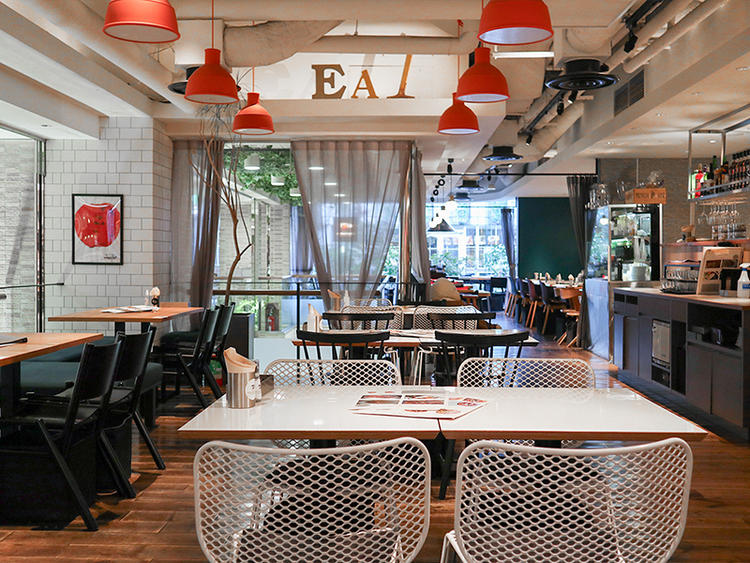 お店はルミネ池袋8F。駅直結で便利♪