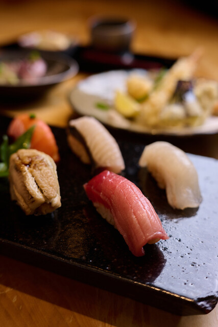 本格江戸前鮨もリーズナブルに