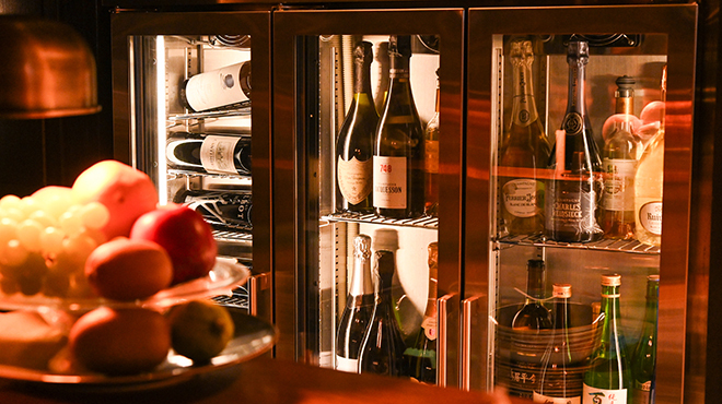 ワインセラーには厳選したワインがたくさん