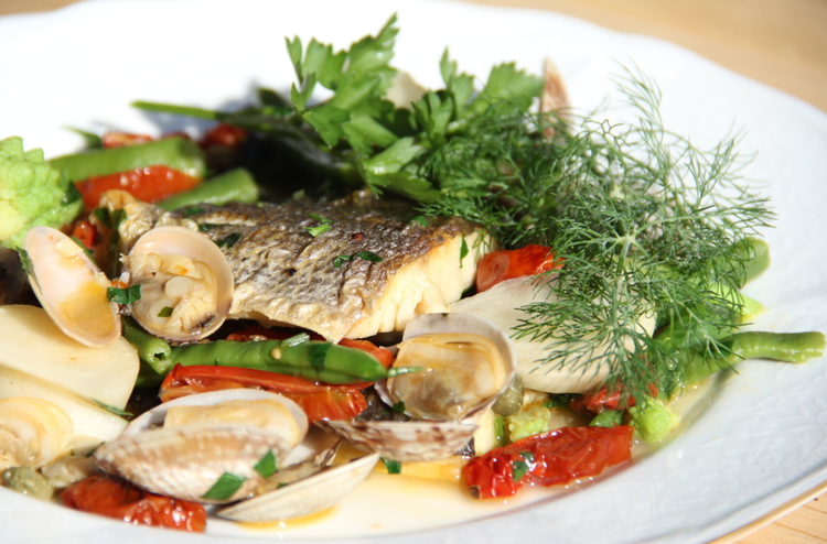 自家栽培の旬野菜を用いた本格イタリアン