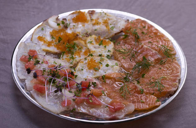 こだわりのお食事やお酒を提供◎