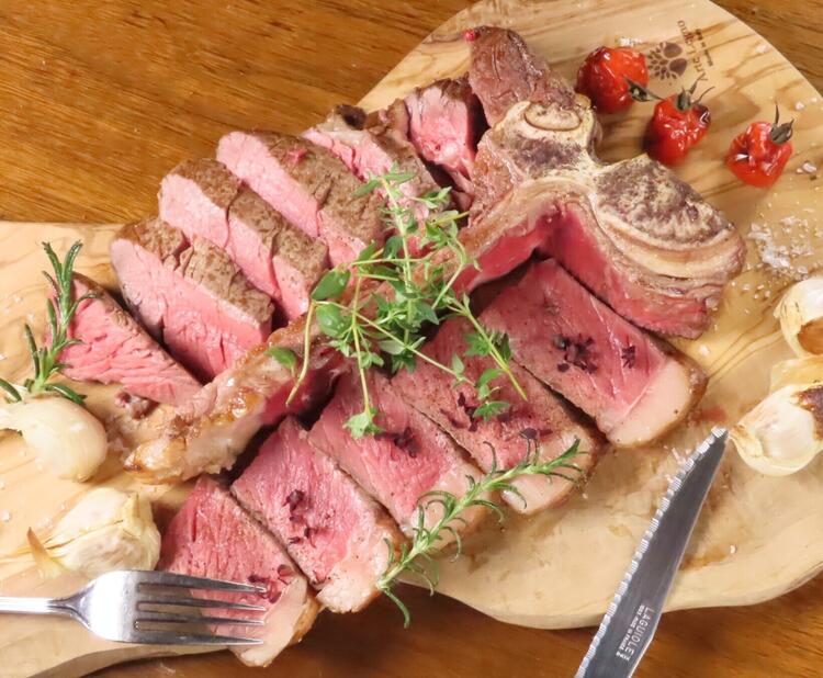 看板メニューのTボーンステーキ♪