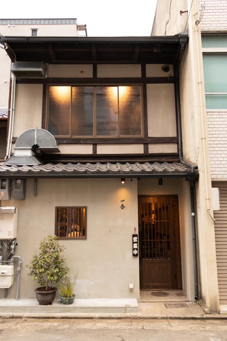 京都市役所前駅から徒歩5分