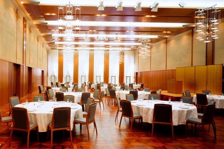 格式あるレセプションホール