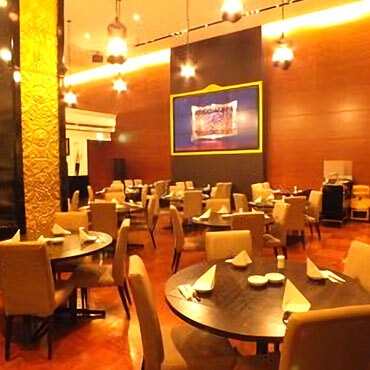 西梅田駅直結でアクセス抜群！