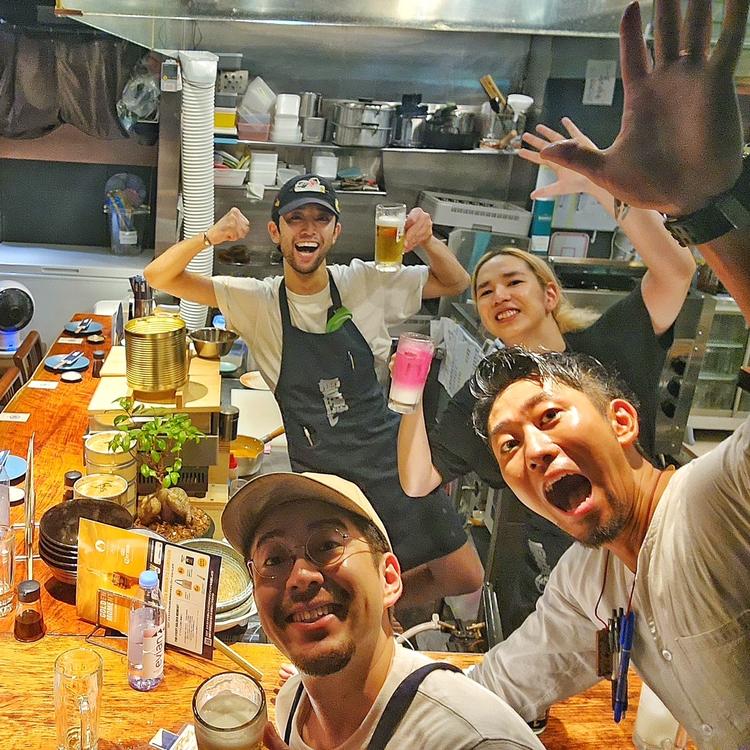 にぎやかなスタッフ多数！(既存店含む)